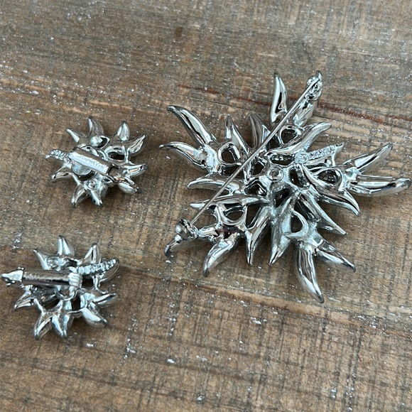 Sarah Coventry Aurora Blaze Vintage Brooch & Earrings Set. 1960’s - Picture 9 of 16